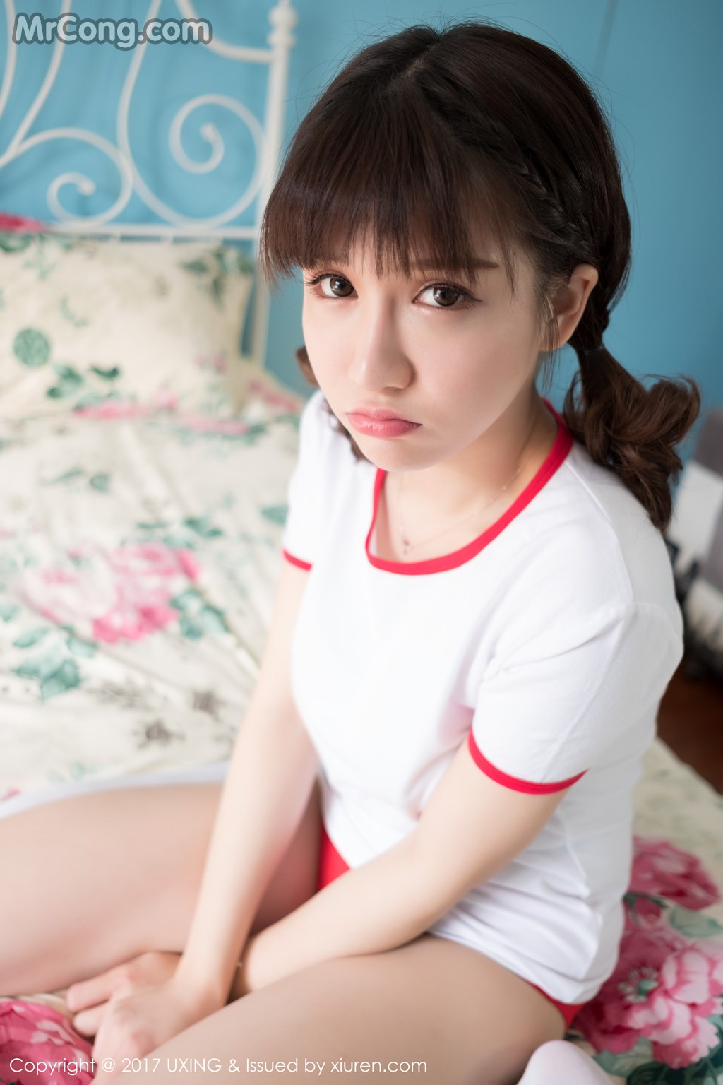 UXING Vol.040: Aojiao Meng Meng (K8傲娇萌萌Vivian) (61 images)