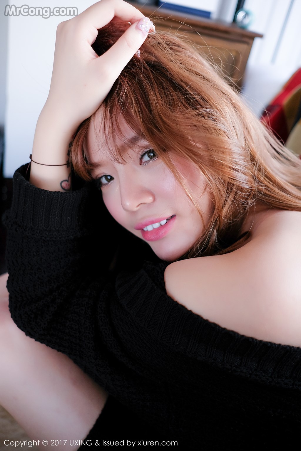 UXING Vol.045: Xiao Emo (小恶魔) (46 images)