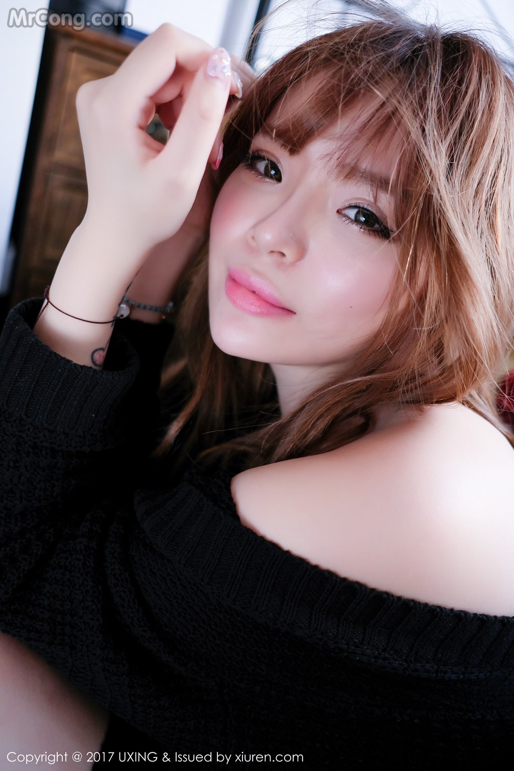 UXING Vol.045: Xiao Emo (小恶魔) (46 images)