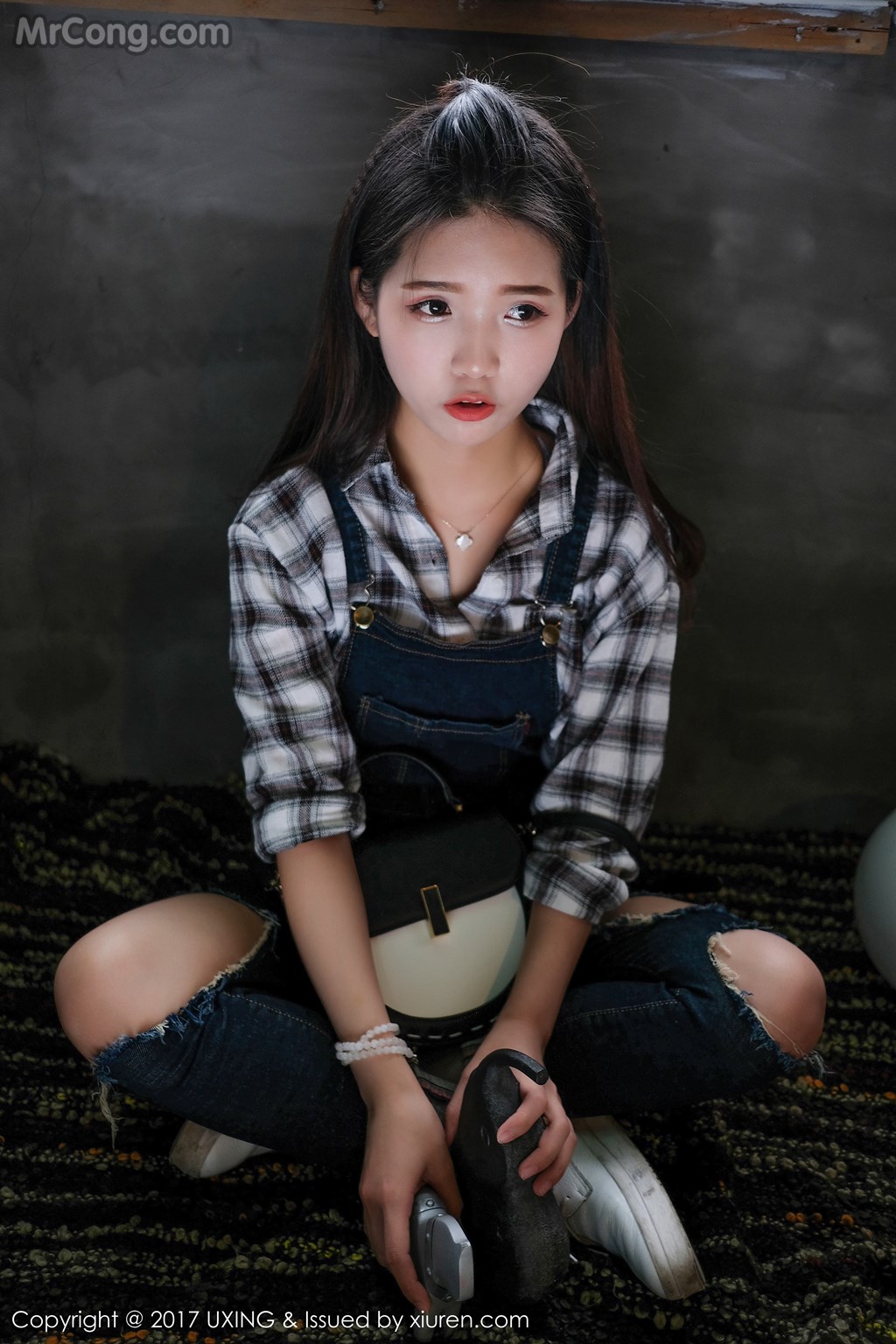 UXING Vol.044: 可爱的小叶子 (41 images)
