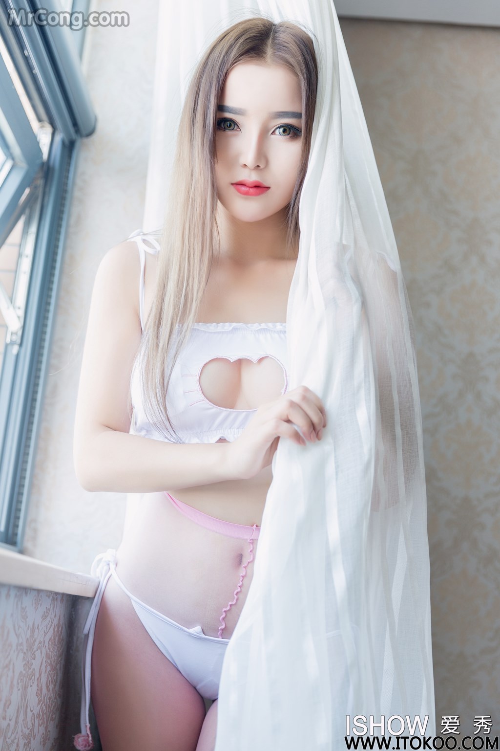 ISHOW No.076: SweeTT (甜甜) (31 images)