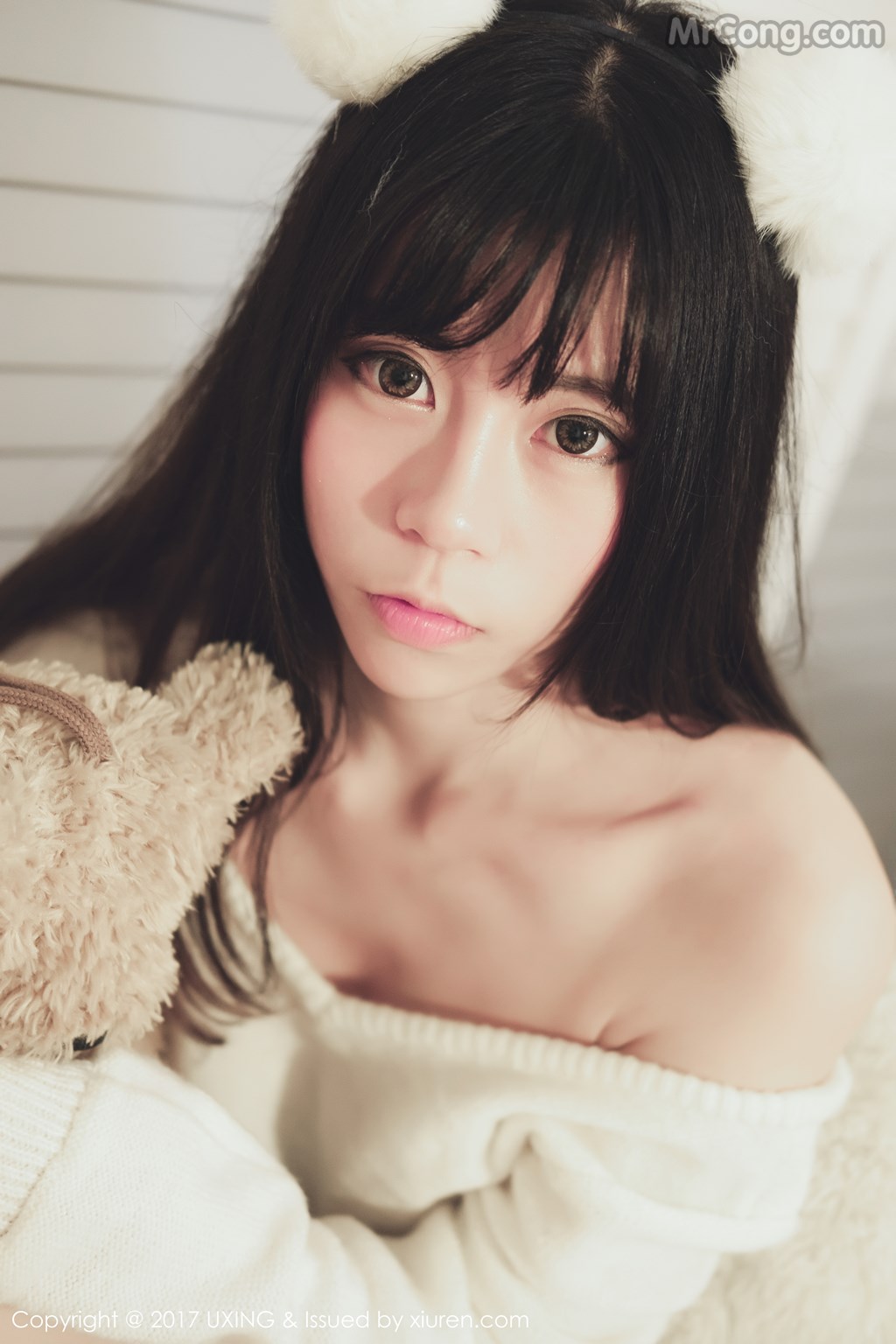 UXING Vol.048: Yo酱 (33 images)