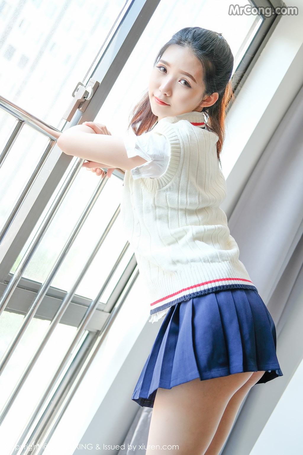 UXING Vol.056: 可爱的小叶子 (39 images)
