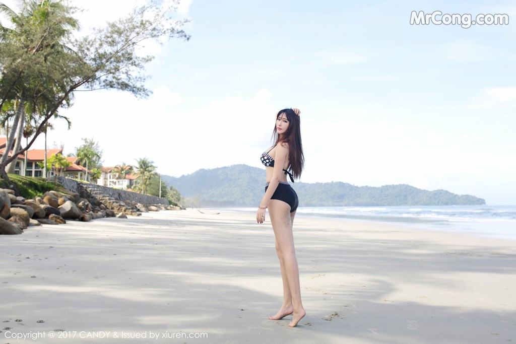 CANDY Vol.048: FoxYini (孟狐狸) (43 images)