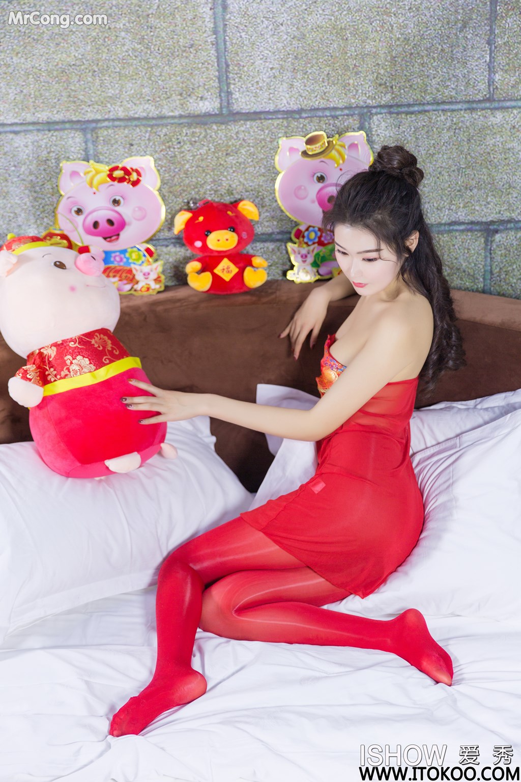ISHOW No.188: 周佳妮Janiee (31 images)