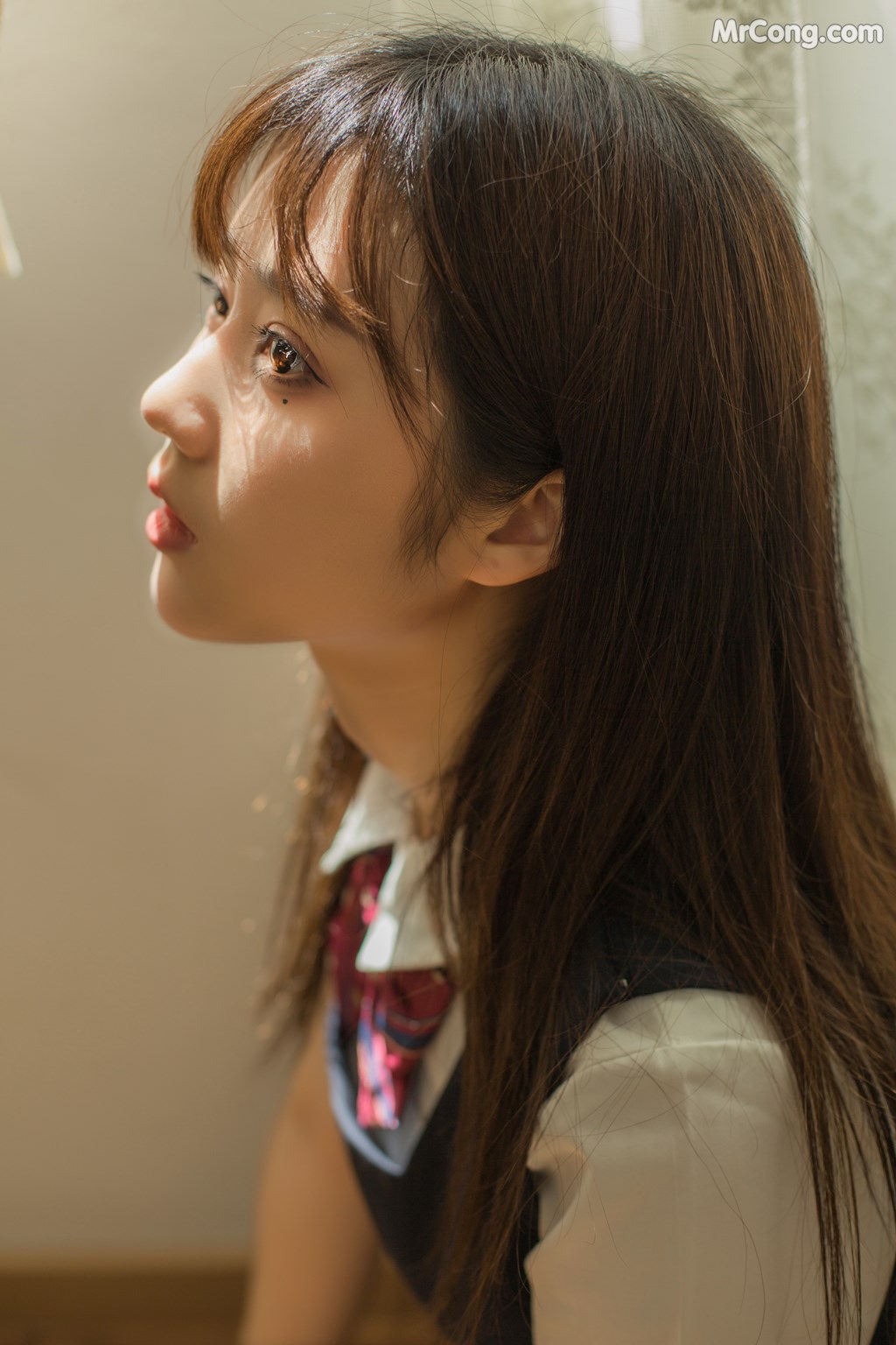 [MTCos] 喵糖映画 Vol.004: 镜酱 文静学妹 (40 images)