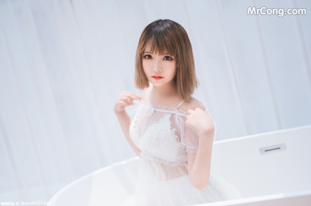 [MTCos] 喵糖映画 Vol.025: 白色の物语 (42 images)