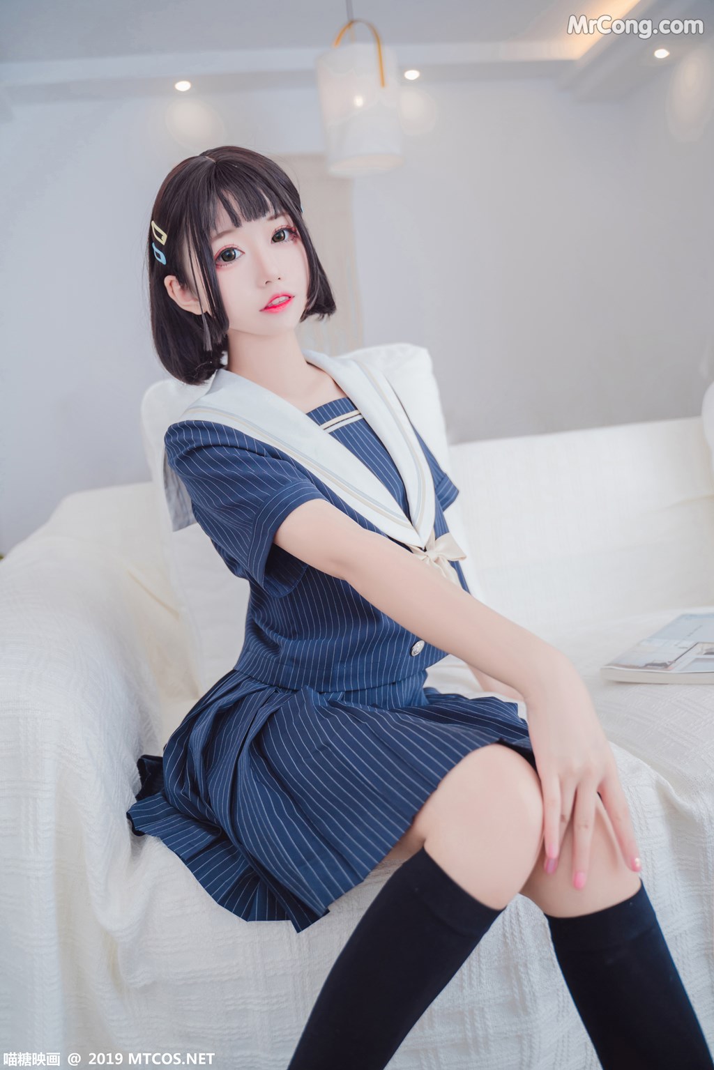 [MTCos] 喵糖映画 Vol.013: JK制服 (40 images)