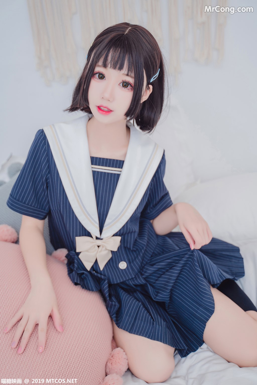 [MTCos] 喵糖映画 Vol.013: JK制服 (40 images)