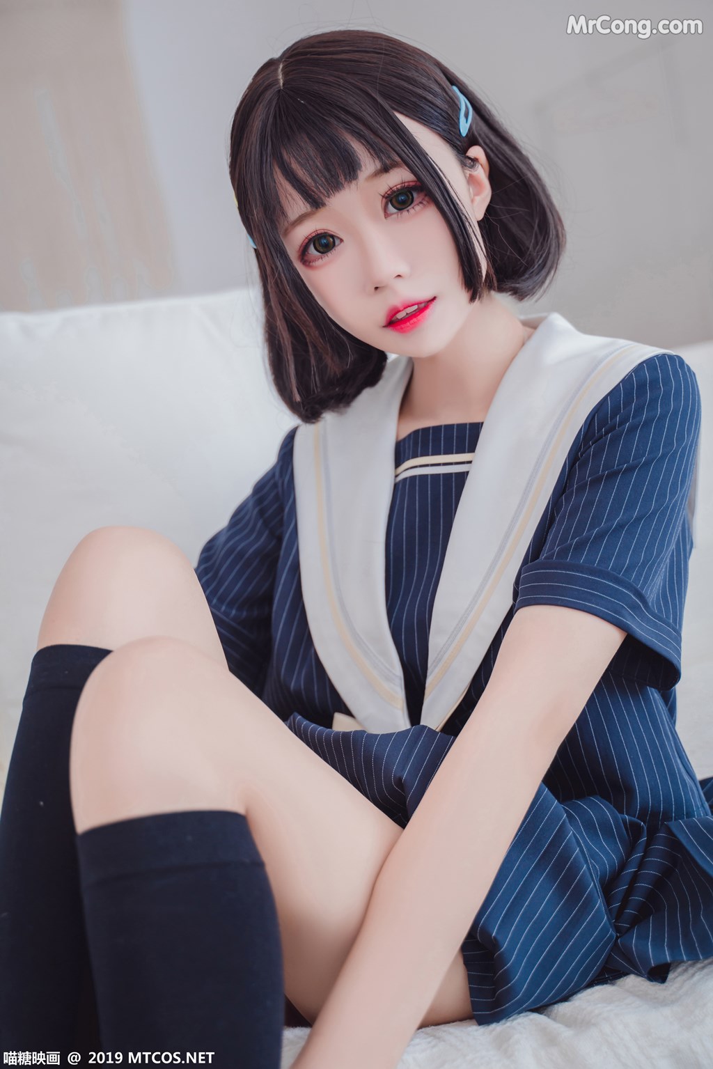 [MTCos] 喵糖映画 Vol.013: JK制服 (40 images)