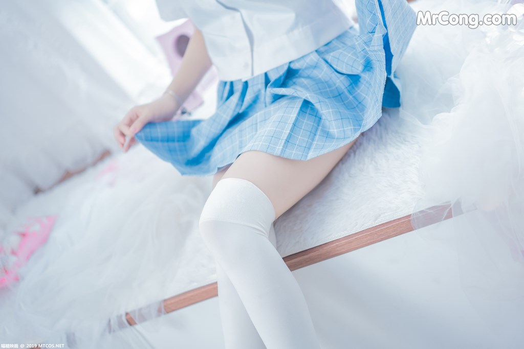 [MTCos] 喵糖映画 Vol.019: 蓝白梦幻少女 (46 images)