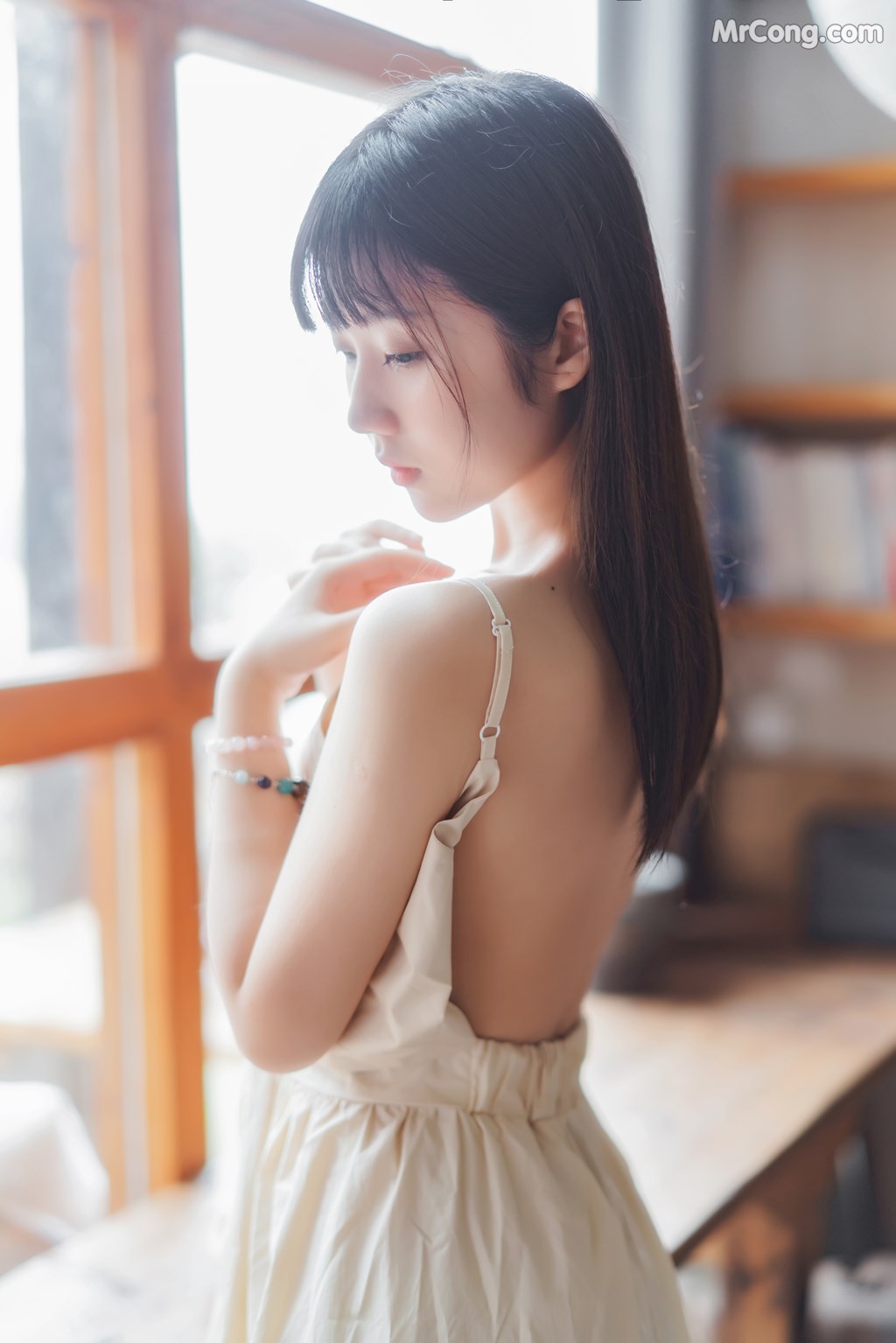 [MTCos] 喵糖映画 Vol.005: 镜酱 青涩的性感 (34 images)