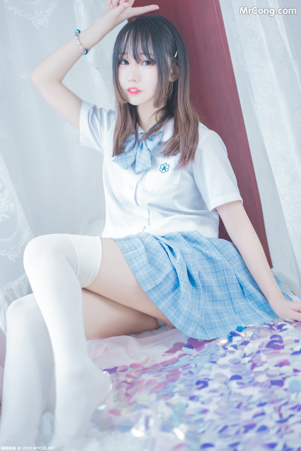 [MTCos] 喵糖映画 Vol.019: 蓝白梦幻少女 (46 images)
