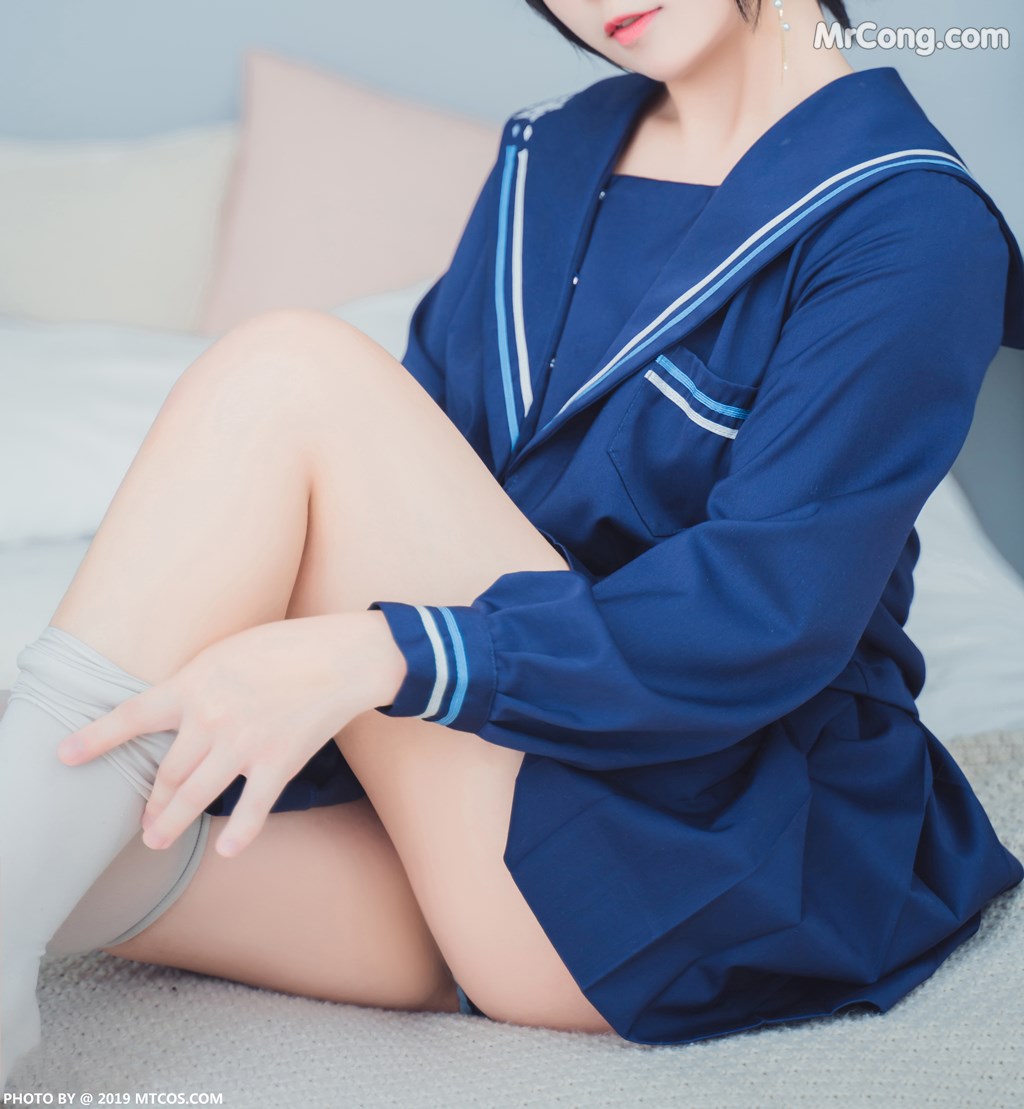 [MTCos] 喵糖映画 Vol.010: 大眼JK妹 (40 images) Cover Photo