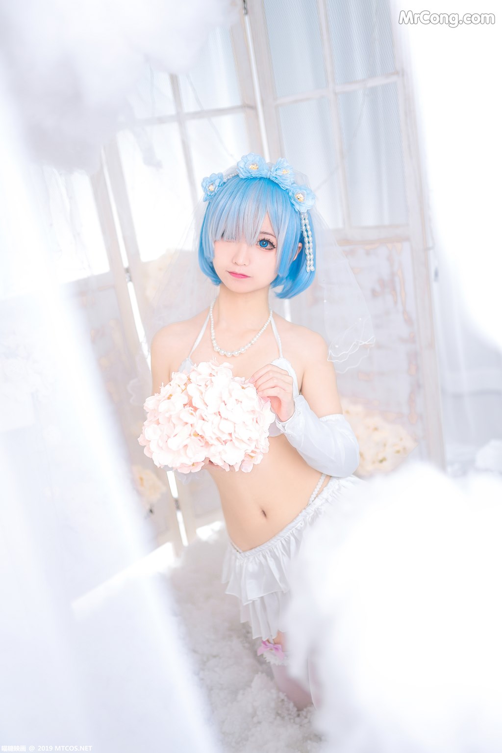 [MTCos] 喵糖映画 Vol.029: 蠢沫沫 花嫁 (43 images)