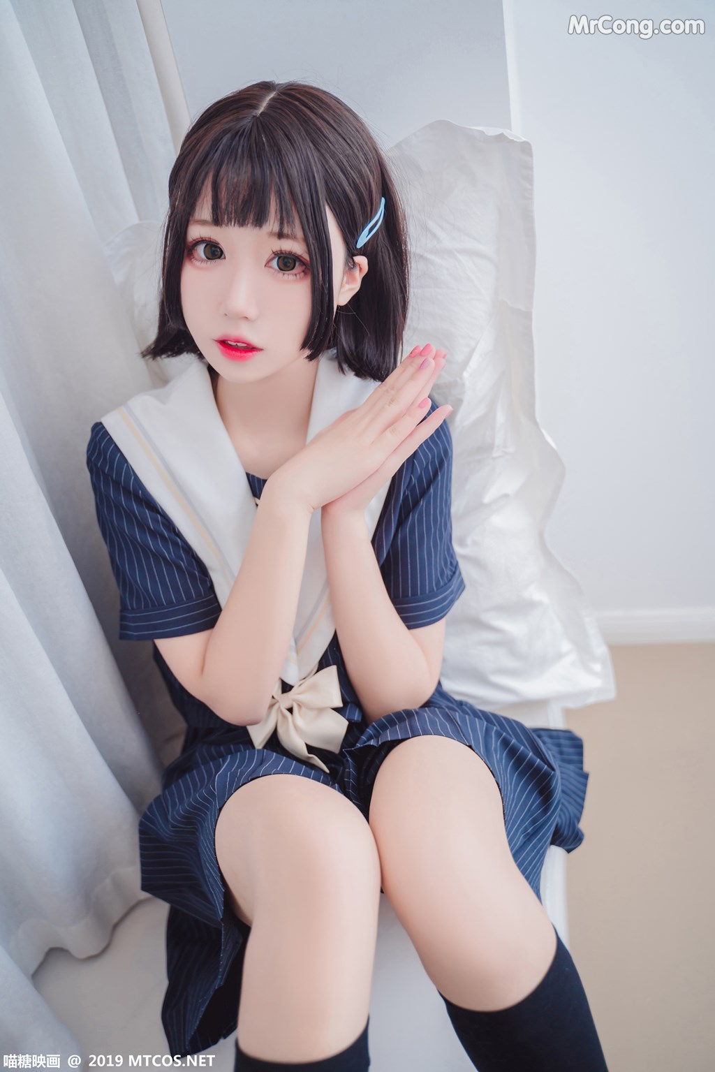 [MTCos] 喵糖映画 Vol.013: JK制服 (40 images)