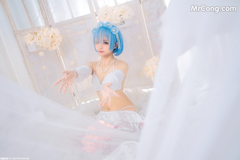 [MTCos] 喵糖映画 Vol.029: 蠢沫沫 花嫁 (43 images)