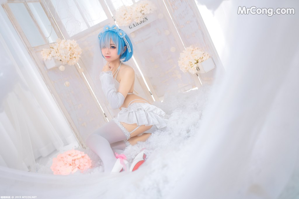 [MTCos] 喵糖映画 Vol.029: 蠢沫沫 花嫁 (43 images)