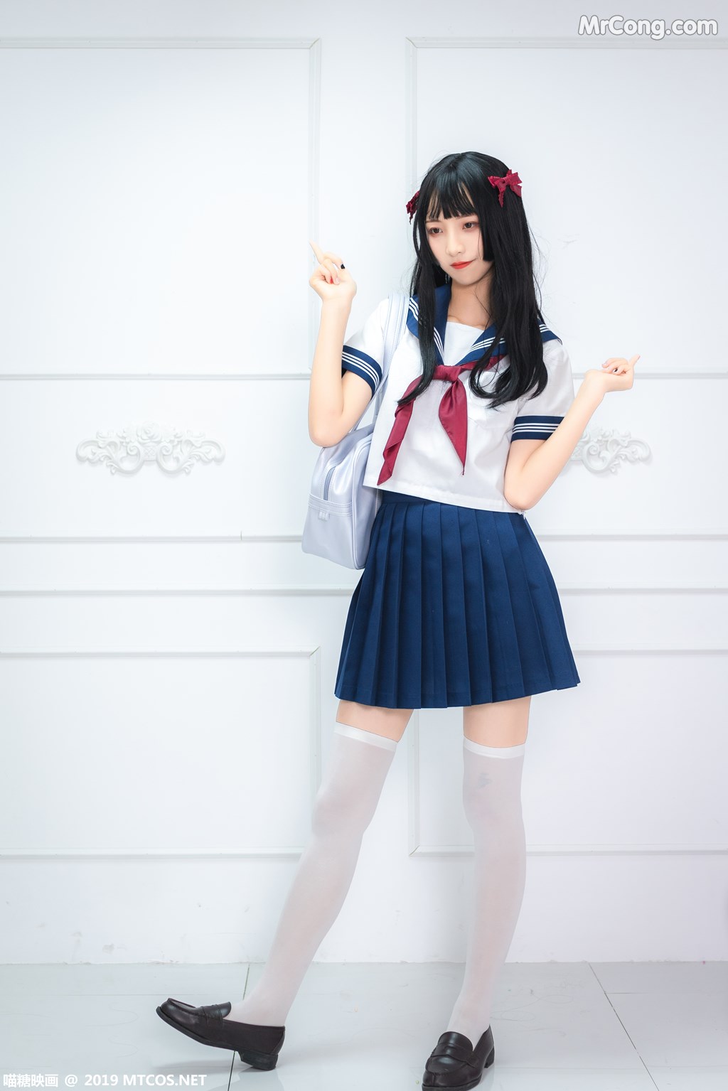 [MTCos] 喵糖映画 Vol.012: 蓝白水手服 (44 images)