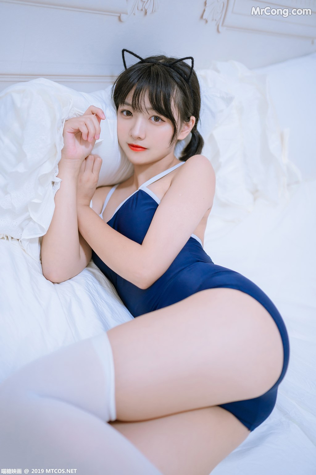 [MTCos] 喵糖映画 Vol.040: 猫君君_MaoJun 猫耳朵 (39 images)