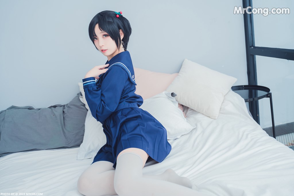 [MTCos] 喵糖映画 Vol.010: 大眼JK妹 (40 images)