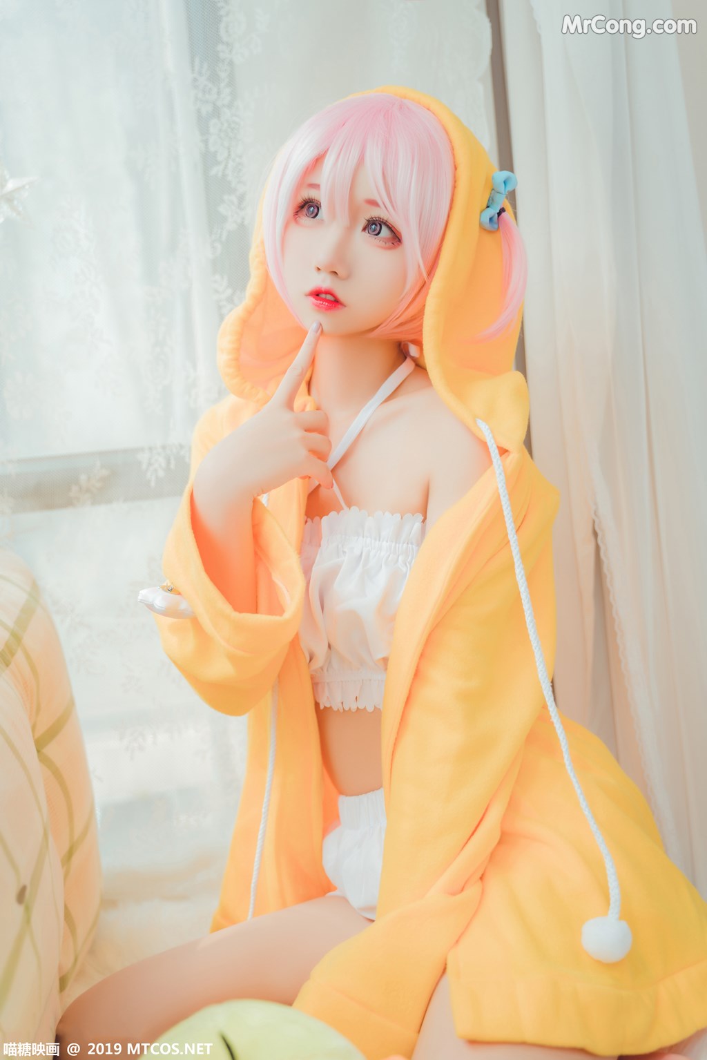 [MTCos] 喵糖映画 Vol.032: 猫君君_MaoJun 贪睡天使楙 (40 images)
