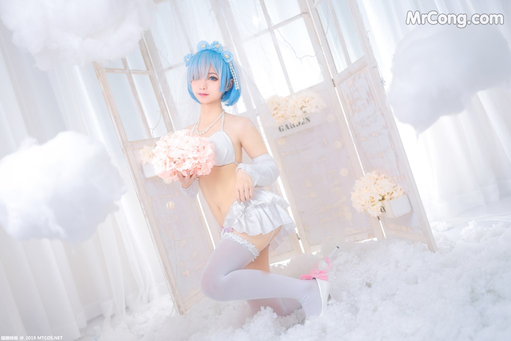 [MTCos] 喵糖映画 Vol.029: 蠢沫沫 花嫁 (43 images)