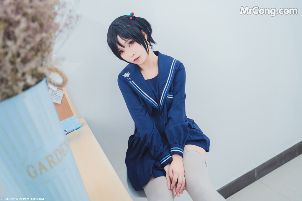 [MTCos] 喵糖映画 Vol.010: 大眼JK妹 (40 images)
