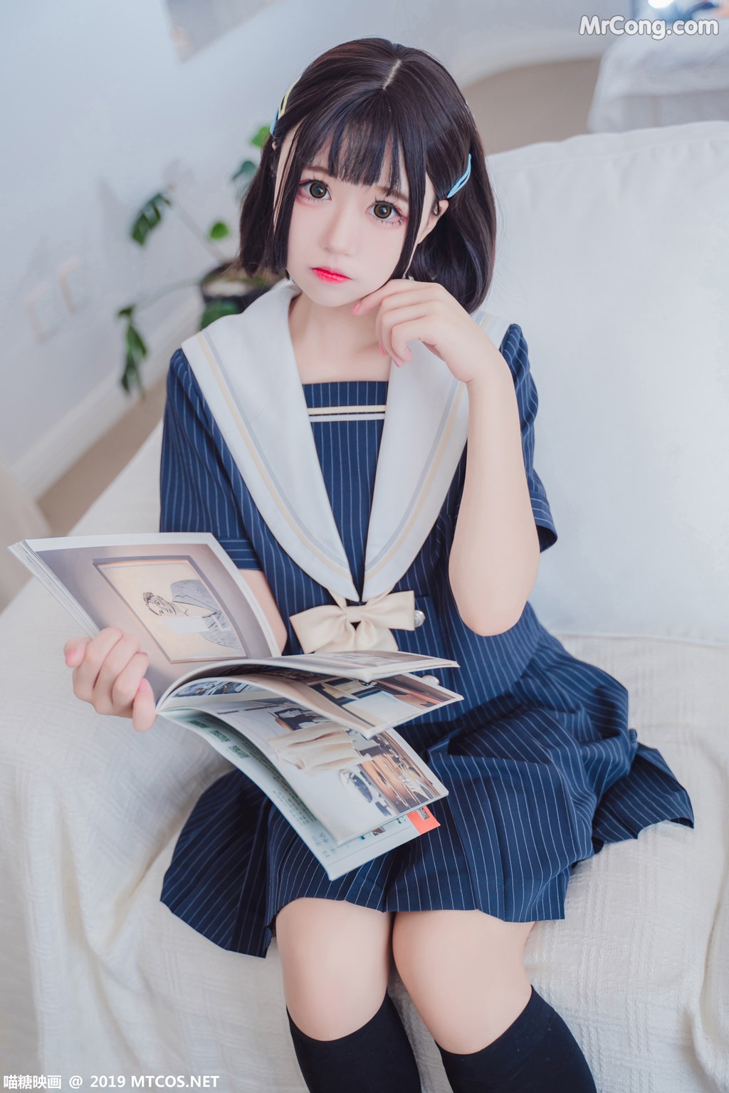 [MTCos] 喵糖映画 Vol.013: JK制服 (40 images)