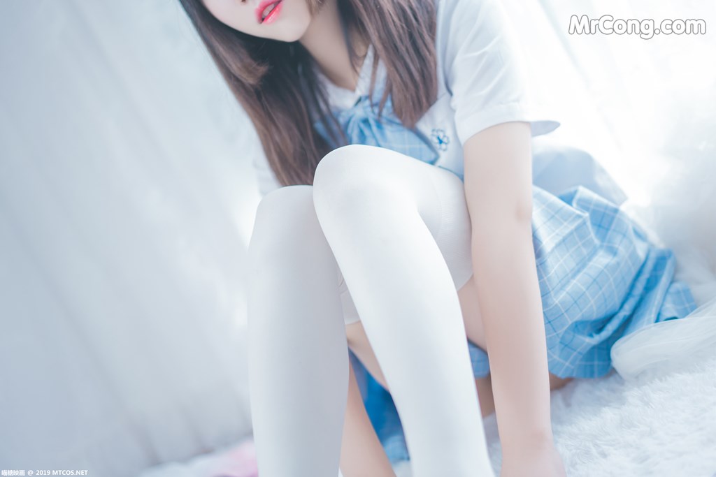 [MTCos] 喵糖映画 Vol.019: 蓝白梦幻少女 (46 images)