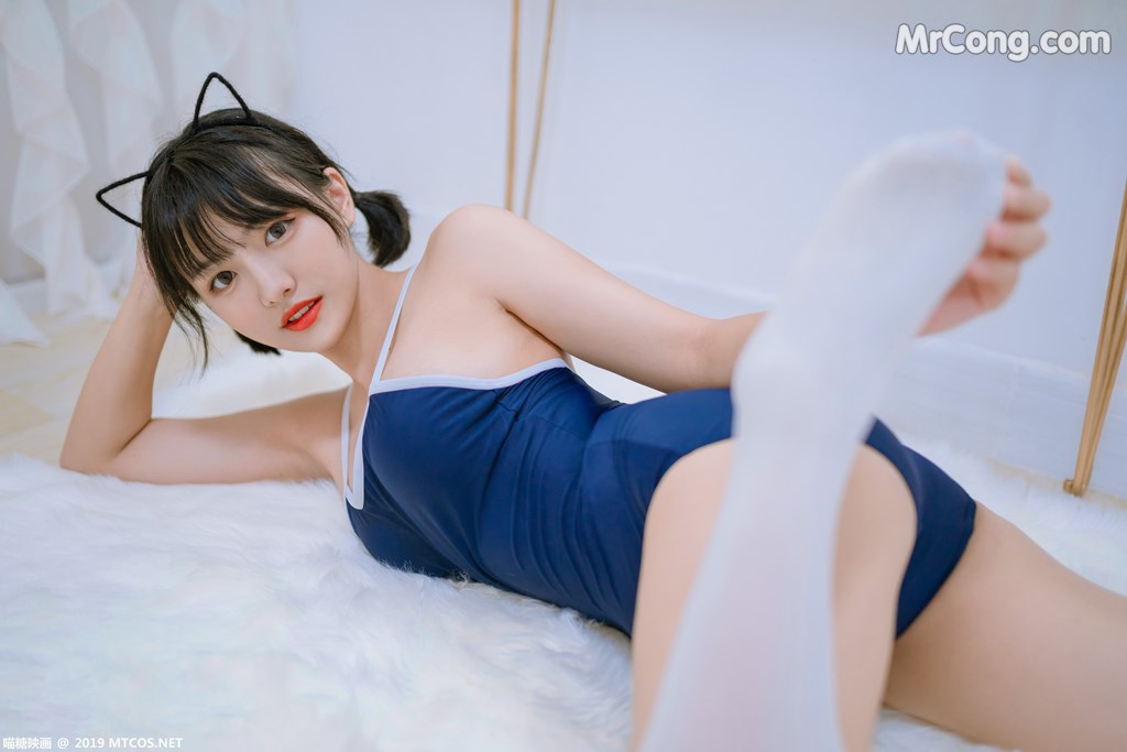 [MTCos] 喵糖映画 Vol.040: 猫君君_MaoJun 猫耳朵 (39 images)