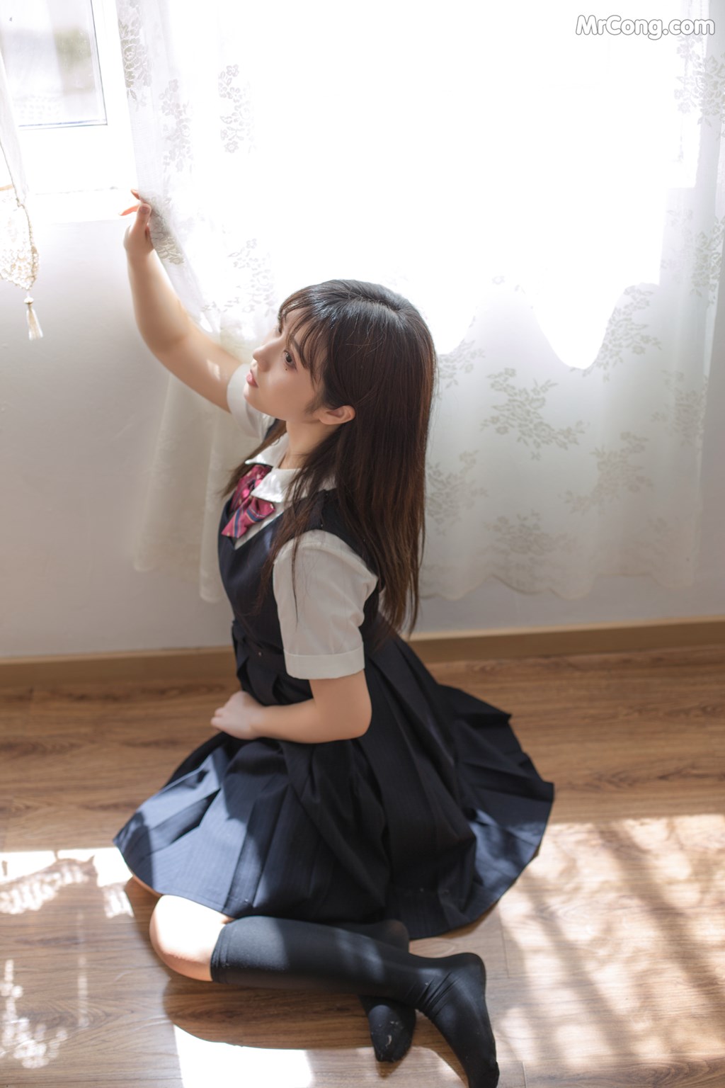 [MTCos] 喵糖映画 Vol.004: 镜酱 文静学妹 (40 images)