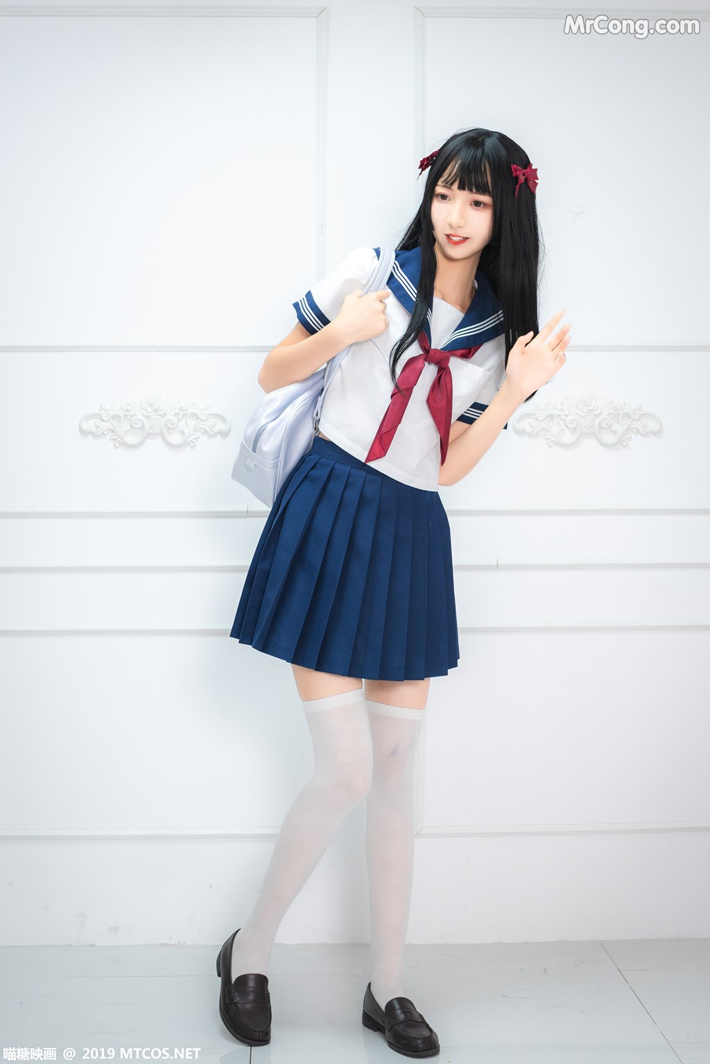 [MTCos] 喵糖映画 Vol.012: 蓝白水手服 (44 images)
