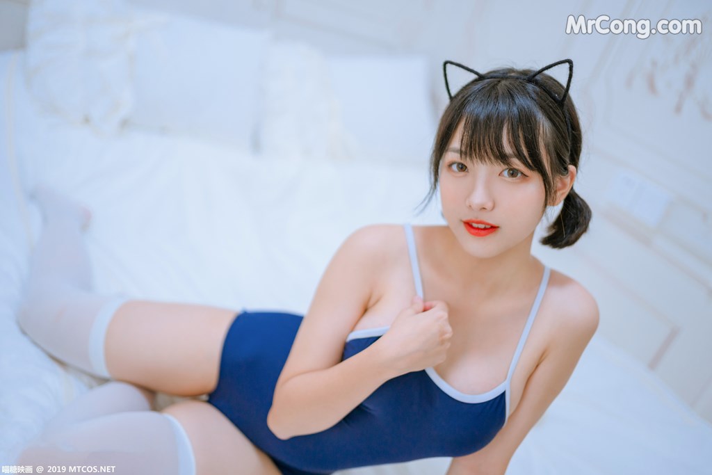 [MTCos] 喵糖映画 Vol.040: 猫君君_MaoJun 猫耳朵 (39 images)