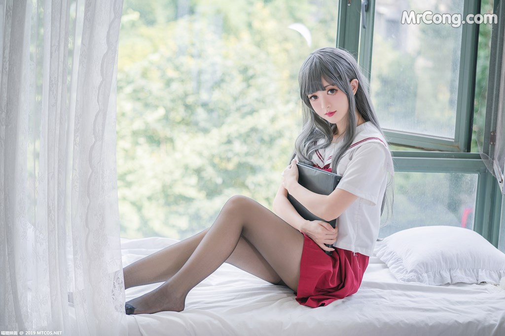 [MTCos] 喵糖映画 Vol.017: 白发魔女 (40 images)