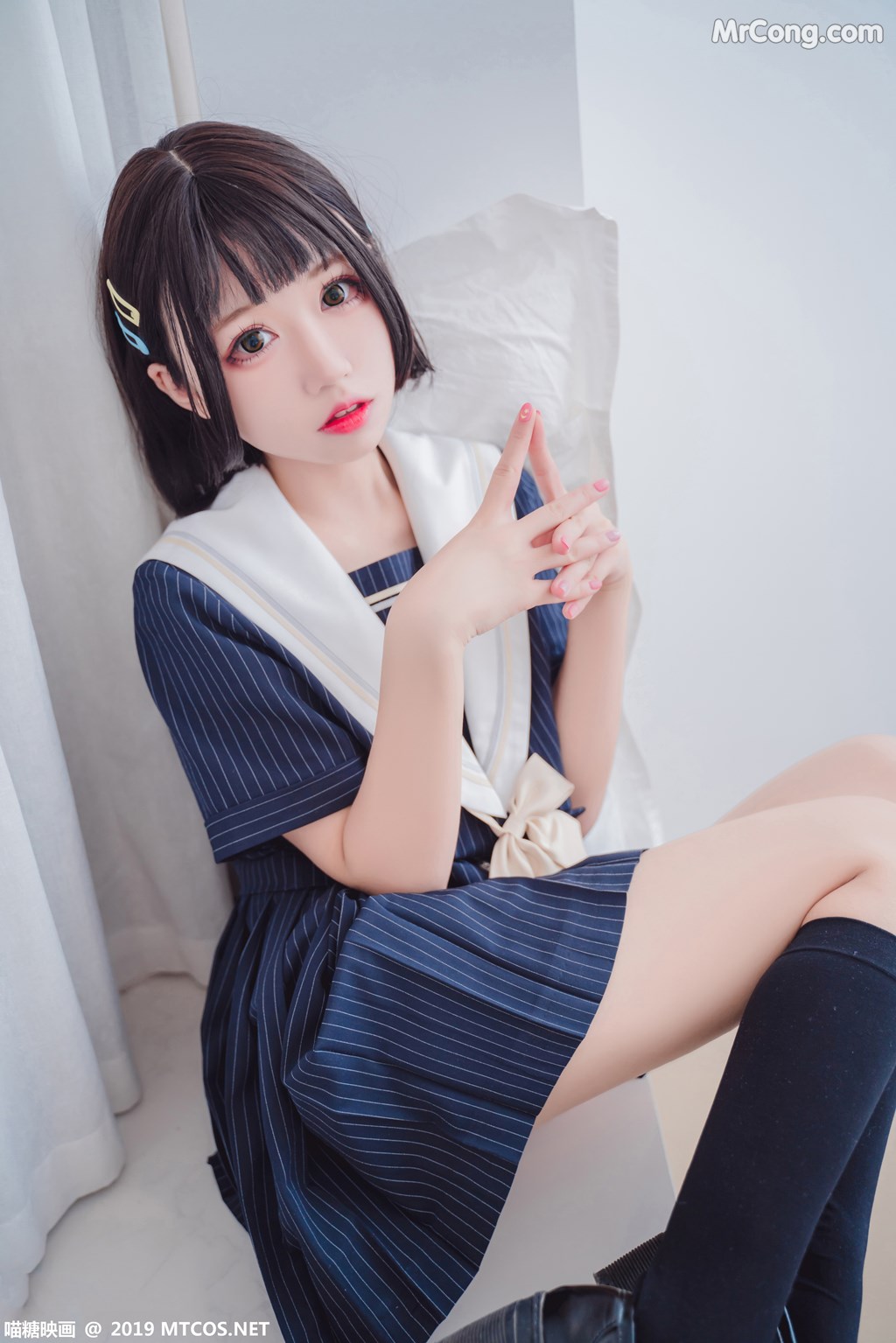 [MTCos] 喵糖映画 Vol.013: JK制服 (40 images)