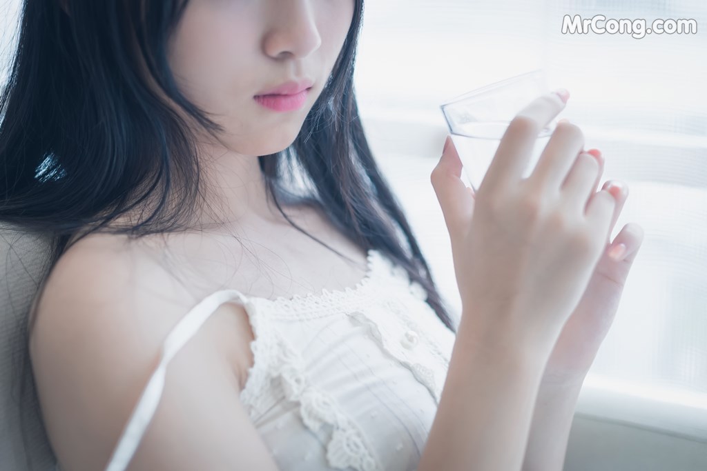 [MTCos] 喵糖映画 Vol.006: 无邪的笑容 (37 images)