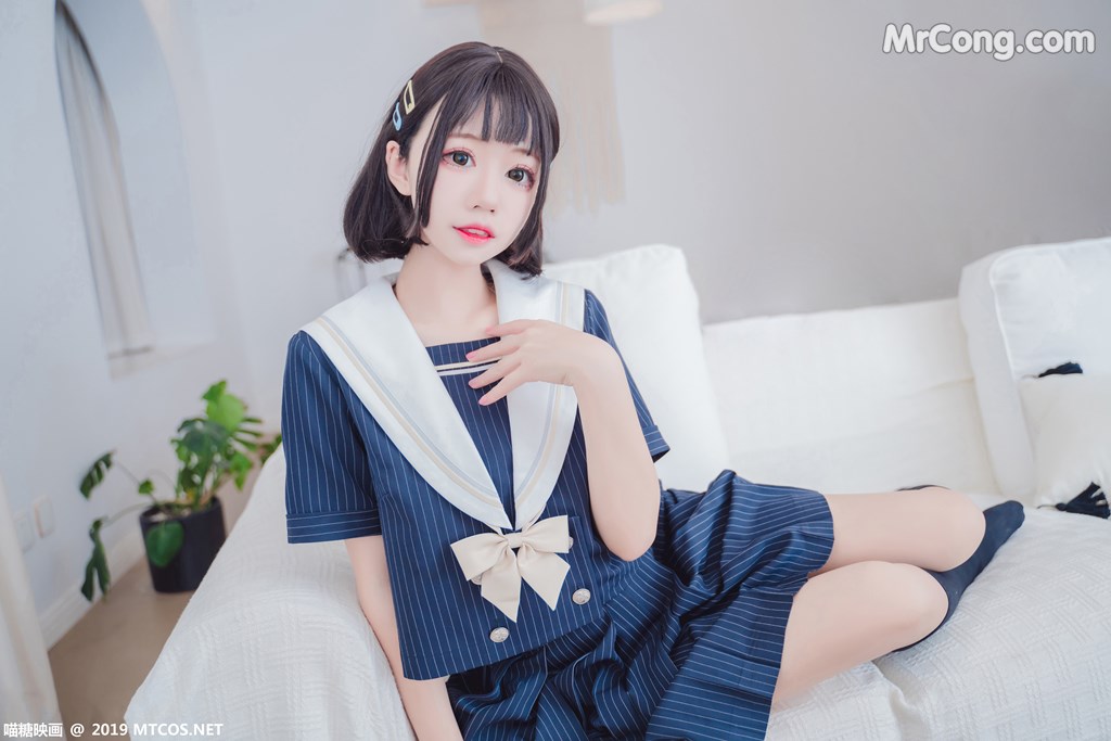 [MTCos] 喵糖映画 Vol.013: JK制服 (40 images)