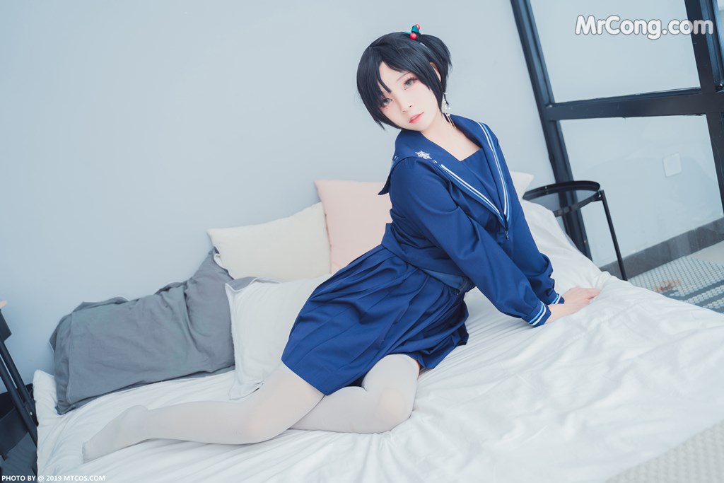 [MTCos] 喵糖映画 Vol.010: 大眼JK妹 (40 images)