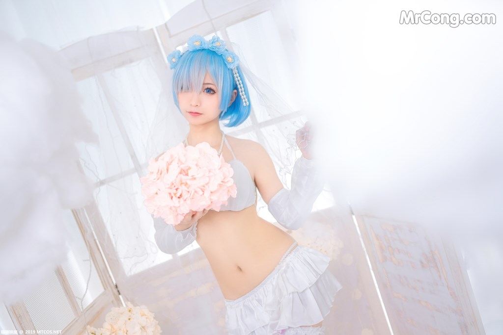 [MTCos] 喵糖映画 Vol.029: 蠢沫沫 花嫁 (43 images)