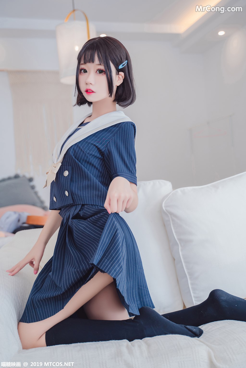 [MTCos] 喵糖映画 Vol.013: JK制服 (40 images)