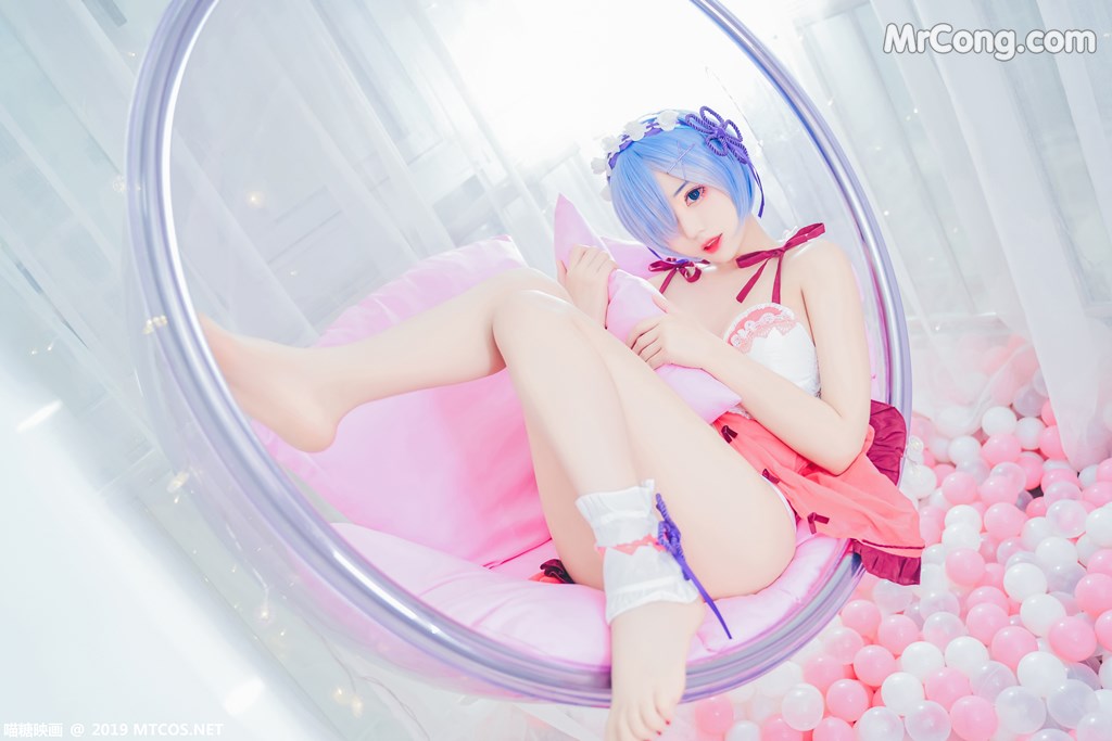 [MTCos] 喵糖映画 Vol.018: COS萌妹 (40 images)