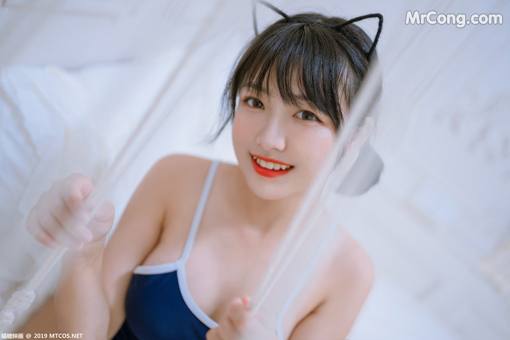 [MTCos] 喵糖映画 Vol.040: 猫君君_MaoJun 猫耳朵 (39 images)