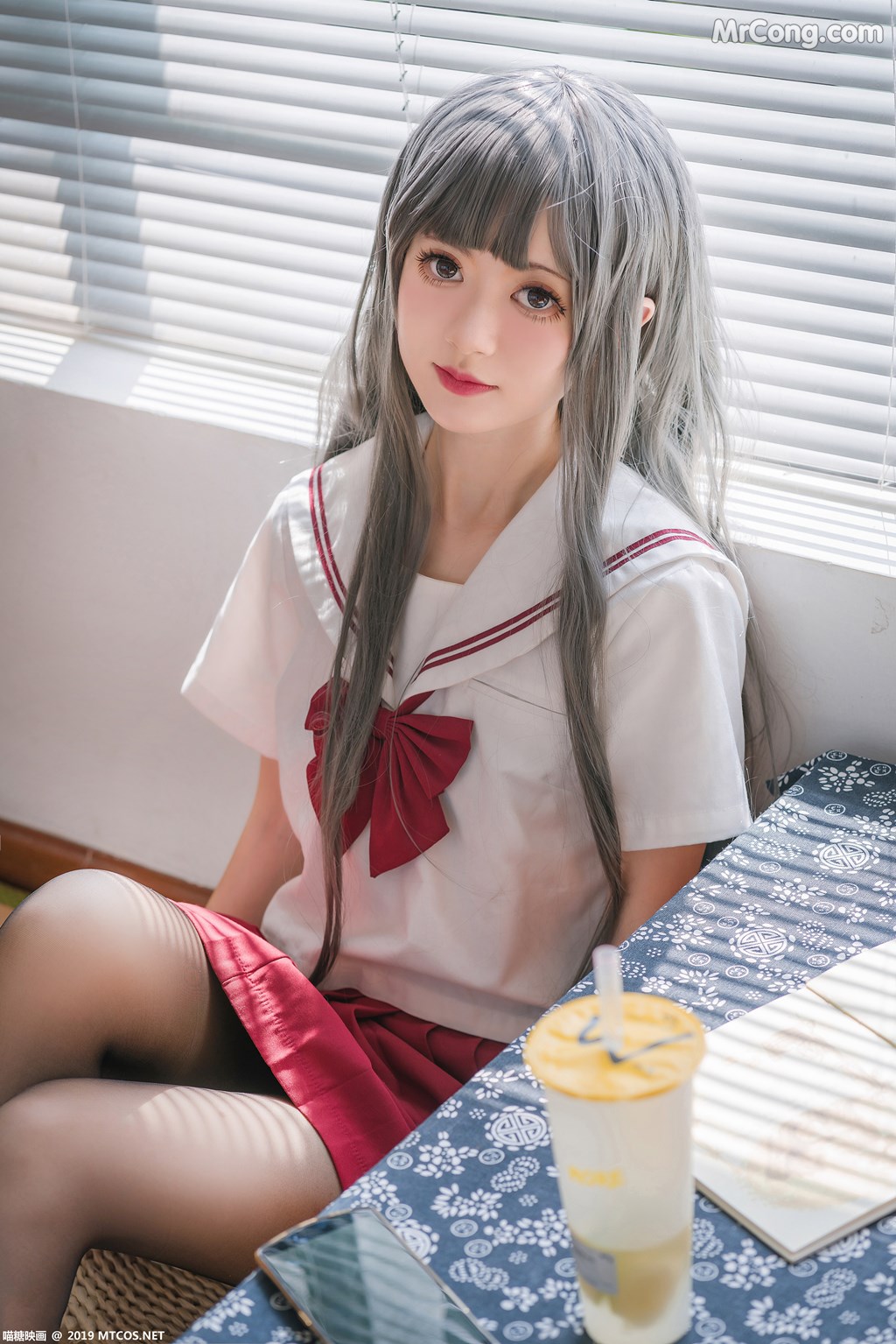 [MTCos] 喵糖映画 Vol.017: 白发魔女 (40 images)