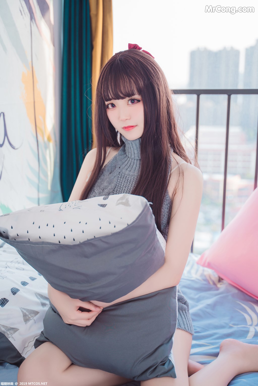 [MTCos] 喵糖映画 Vol.030: 露背毛衣 (39 images)