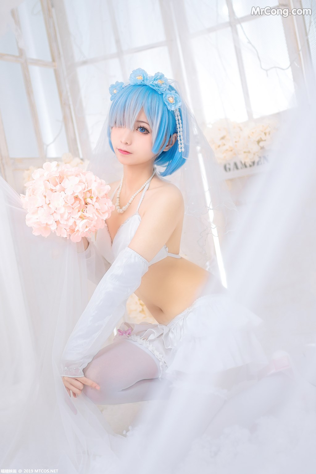 [MTCos] 喵糖映画 Vol.029: 蠢沫沫 花嫁 (43 images)
