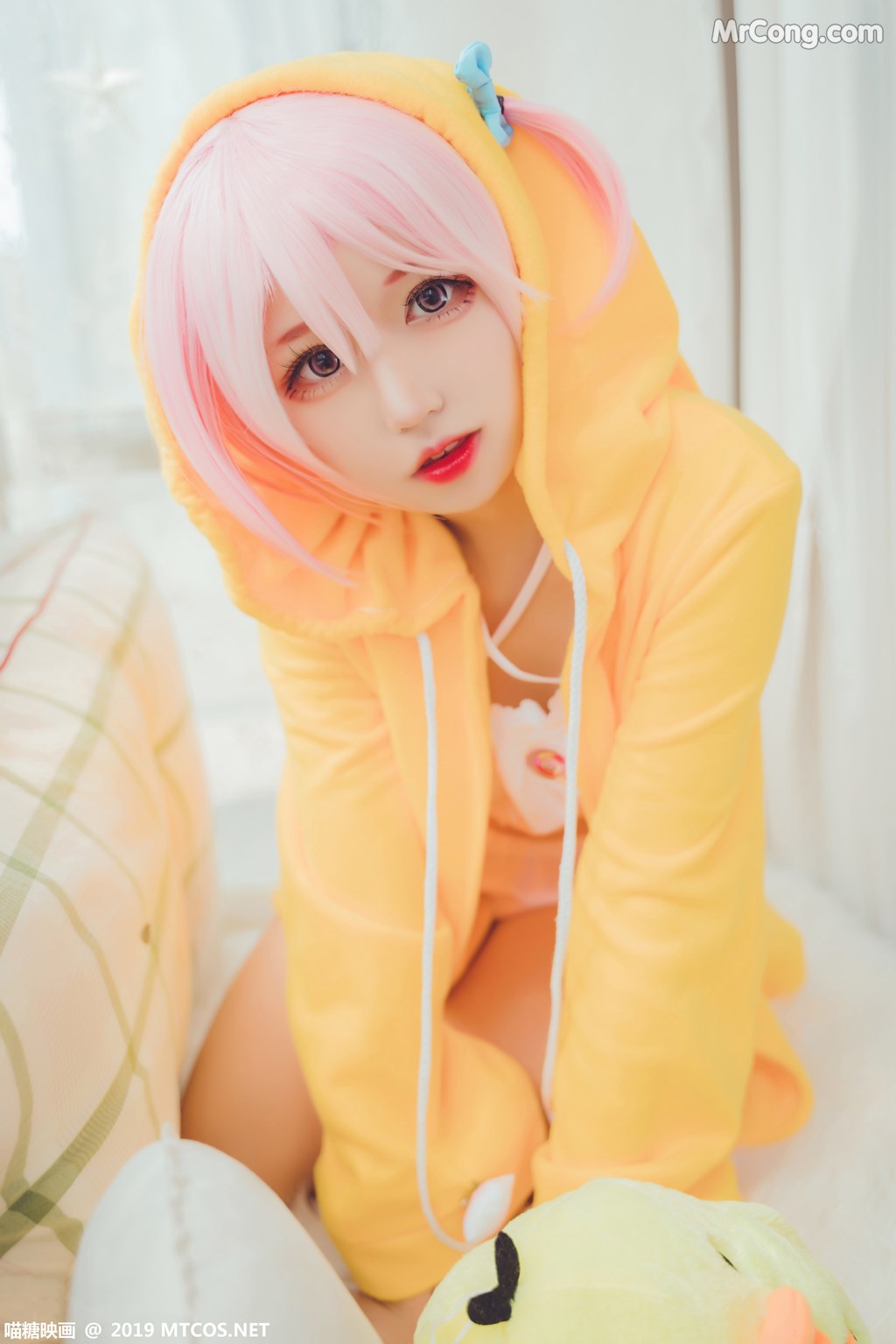 [MTCos] 喵糖映画 Vol.032: 猫君君_MaoJun 贪睡天使楙 (40 images)