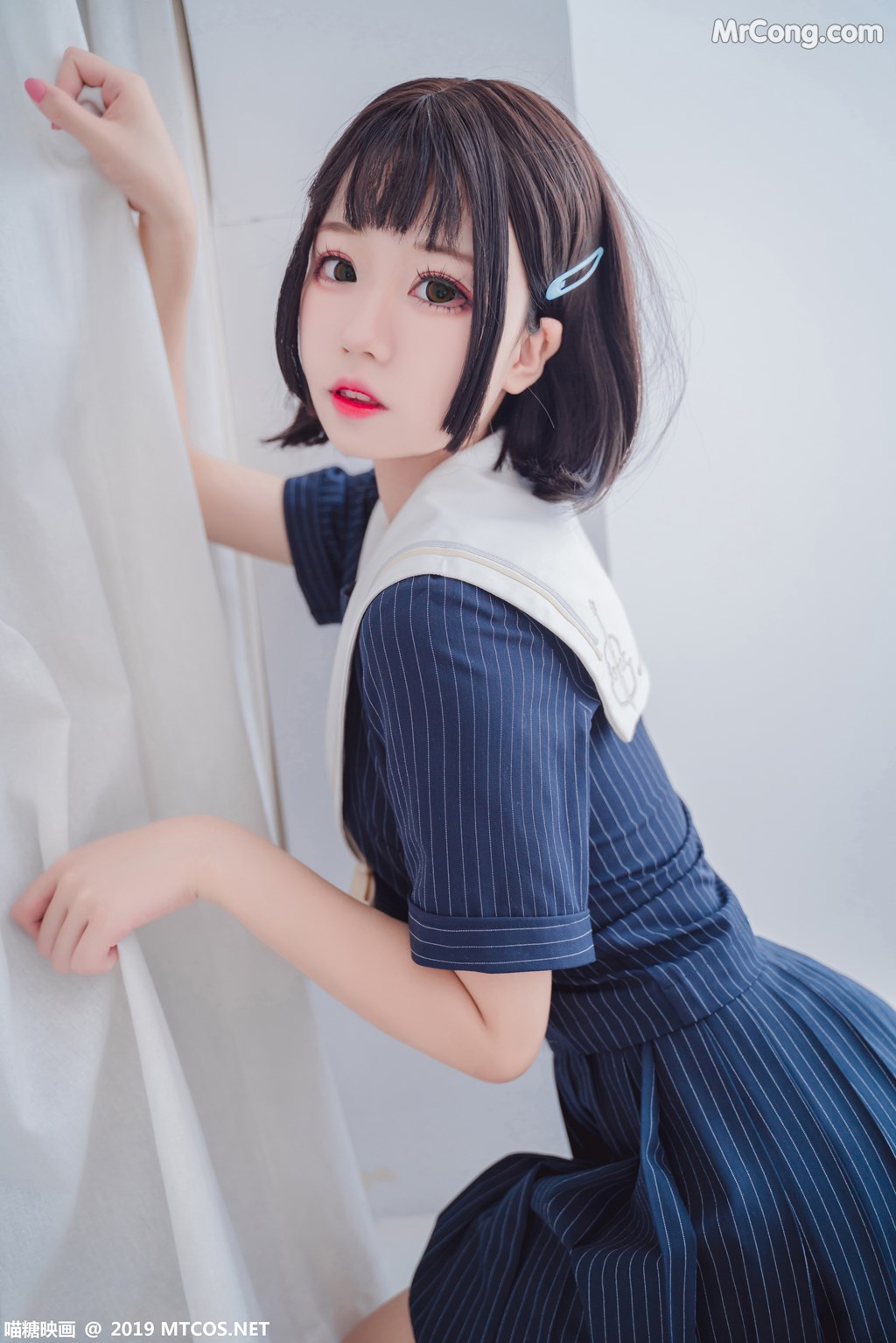 [MTCos] 喵糖映画 Vol.013: JK制服 (40 images)