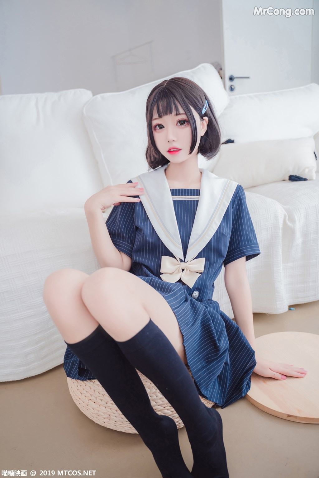 [MTCos] 喵糖映画 Vol.013: JK制服 (40 images)
