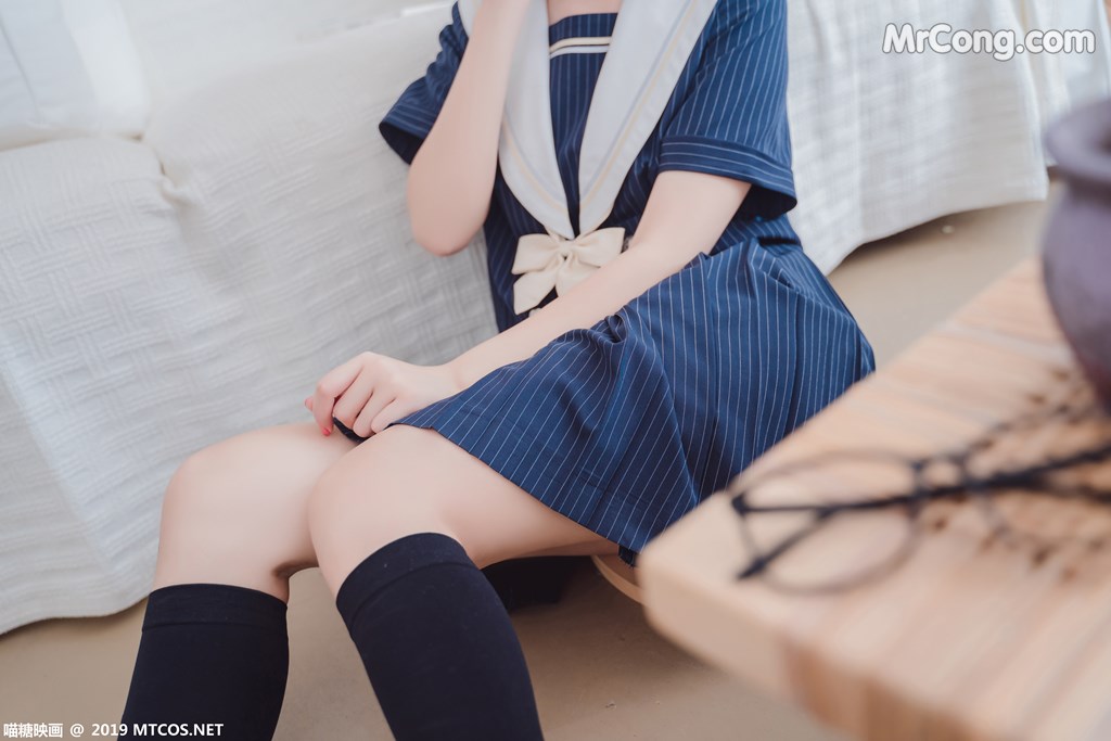 [MTCos] 喵糖映画 Vol.013: JK制服 (40 images)
